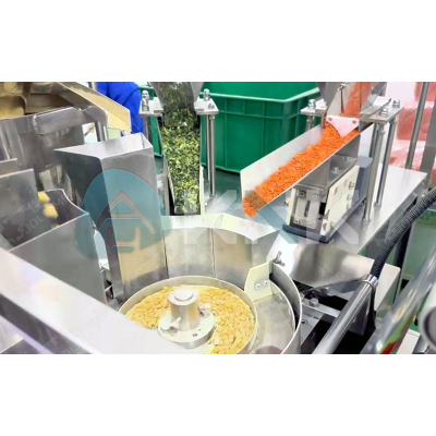 预制菜自动分拣包装线
