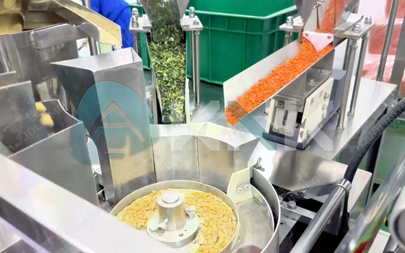 预制菜自动分拣包装线