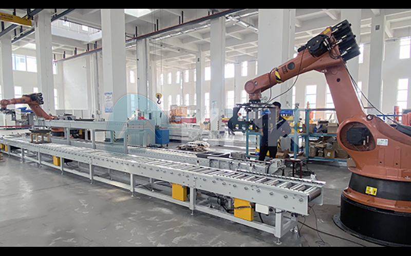 大连自动化浇铸生产线，机器人上下料
